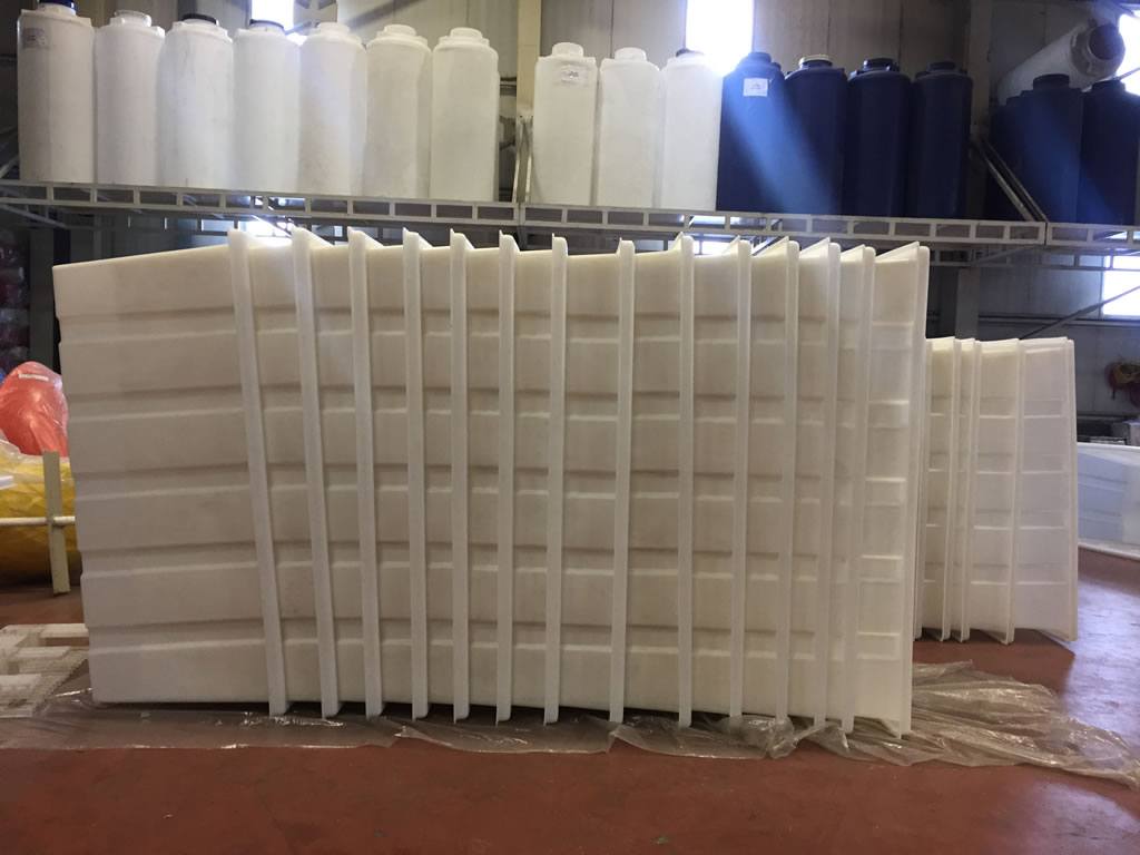 RKT-200 – 1890 LT İSTİFLENEBİLİR KÖŞELİ TEKSTİL ARABASI