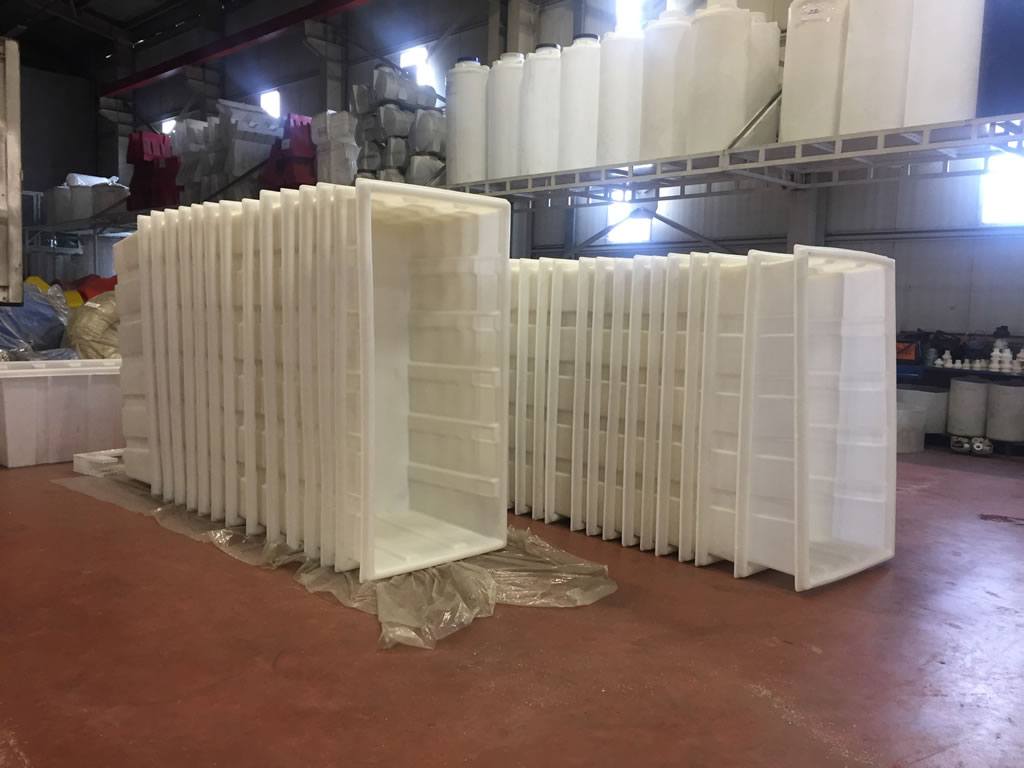 RKT-200 – 1890 LT İSTİFLENEBİLİR KÖŞELİ TEKSTİL ARABASI