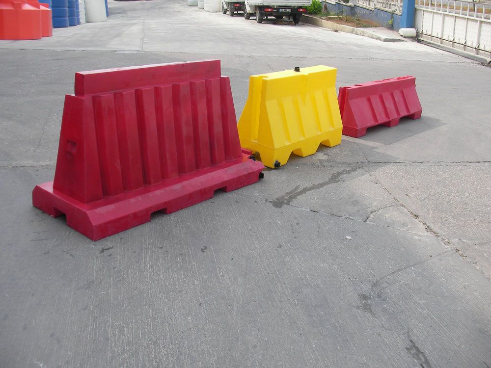 RYB-1000 – PLASTİK YOL BARİYERİ