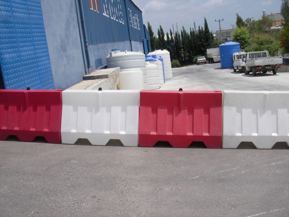 RYB-1000 – PLASTİK YOL BARİYERİ